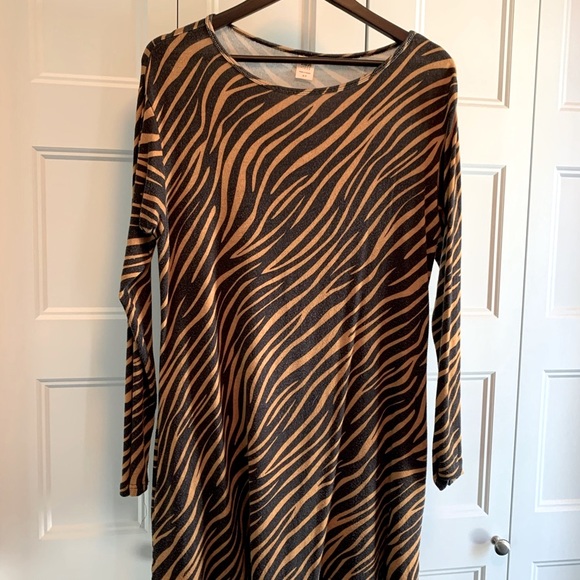 Smash & Tess Animal Print Dress - Picture 3 of 6